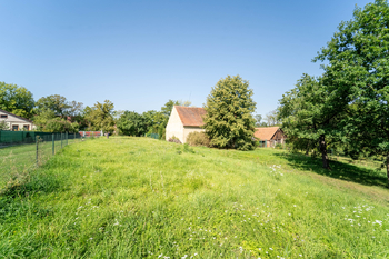 Pohled na pozemek - Prodej pozemku 1774 m², Svinaře