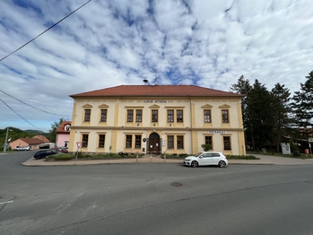Škola, školka, potraviny - Prodej pozemku 1774 m², Svinaře