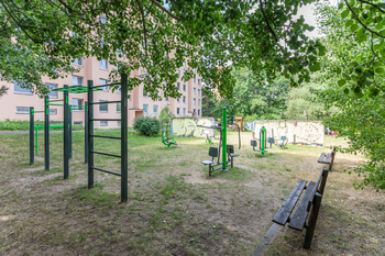 Hřiště za domem - Prodej bytu 3+1 v osobním vlastnictví 78 m², Praha 4 - Modřany