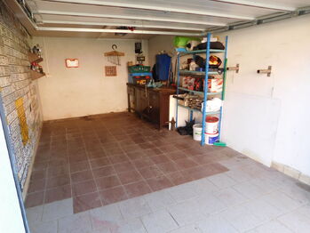 Prodej garáže 21 m², Dobronín