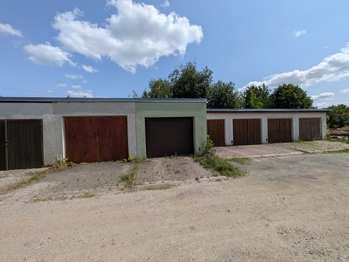 Prodej garáže 21 m², Dobronín