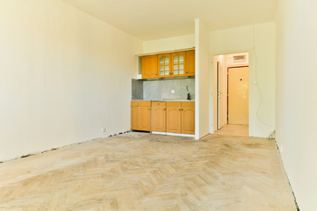 +420 739 604 767 I www.vaclavadamcik.cz I vaclav.adamcik@re-max.cz I prodej bytu Ostrava - Prodej bytu 1+kk v družstevním vlastnictví 28 m², Orlová