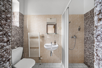 Prodej obchodních prostor 585 m², Náchod