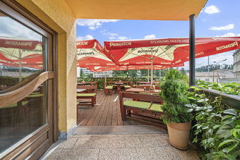 Prodej obchodních prostor 585 m², Náchod