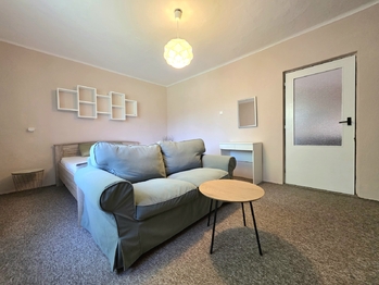 Prodej domu 75 m², Holedeč