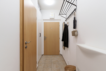 Prodej bytu 1+kk v osobním vlastnictví 65 m², Praha 5 - Smíchov