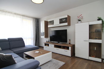 Obývací pokoj - Prodej bytu 4+1 v osobním vlastnictví 85 m², Karlovy Vary