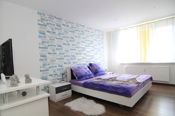 Ložnice - Prodej bytu 4+1 v osobním vlastnictví 85 m², Karlovy Vary