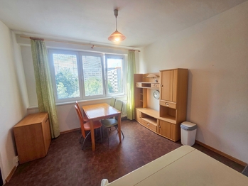 pokoj s kuch.linkou - Pronájem bytu 2+kk v osobním vlastnictví 37 m², České Budějovice