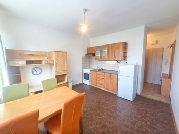 pokoj s kuch. koutem - Pronájem bytu 2+kk v osobním vlastnictví 37 m², České Budějovice