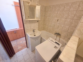 kupelna - Pronájem bytu 2+kk v osobním vlastnictví 37 m², České Budějovice