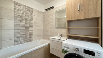 Pronájem bytu 1+1 v osobním vlastnictví 39 m², Zastávka