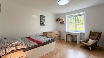 Pronájem bytu 1+1 v osobním vlastnictví 39 m², Zastávka
