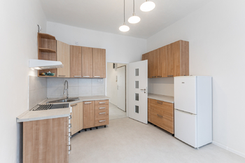 Pronájem bytu 1+1 v družstevním vlastnictví 40 m², Praha 8 - Karlín