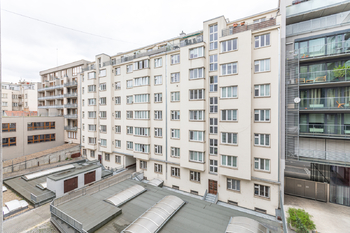Pronájem bytu 1+1 v družstevním vlastnictví 40 m², Praha 8 - Karlín