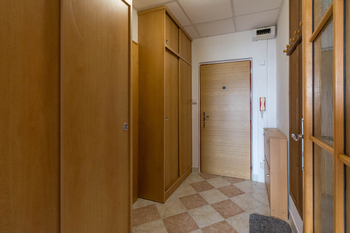 Prodej bytu 1+kk v osobním vlastnictví 35 m², Hradec Králové