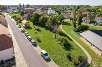 Prodej pozemku 739 m², Šatov