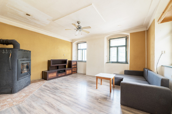 Obývací pokoj - Prodej domu 104 m², Tatenice