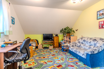 Dětský pokoj patro - Prodej domu 130 m², Plzeň
