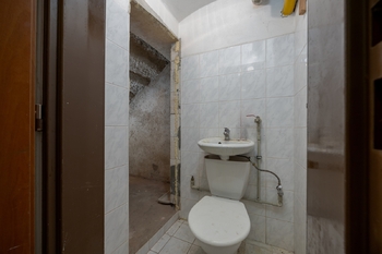 Toaleta u S1 - Prodej obchodních prostor 66 m², Praha 7 - Holešovice