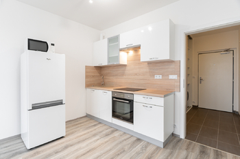 Pronájem bytu 1+kk v osobním vlastnictví 35 m², Praha 9 - Hloubětín