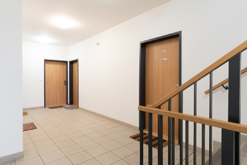 Pronájem bytu 1+kk v osobním vlastnictví 35 m², Praha 9 - Hloubětín