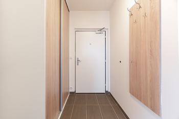 Pronájem bytu 1+kk v osobním vlastnictví 35 m², Praha 9 - Hloubětín