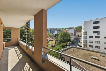lodžie - Pronájem bytu 2+kk v osobním vlastnictví 65 m², Praha 5 - Košíře
