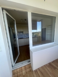 lodžie - Prodej bytu 3+1 v osobním vlastnictví 74 m², Karlovy Vary