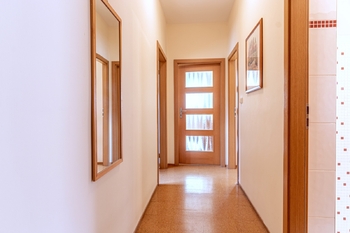 Chodba - Pronájem domu 249 m², Praha 4 - Libuš