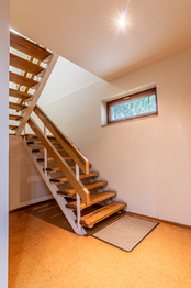 Schodiště - Pronájem domu 249 m², Praha 4 - Libuš