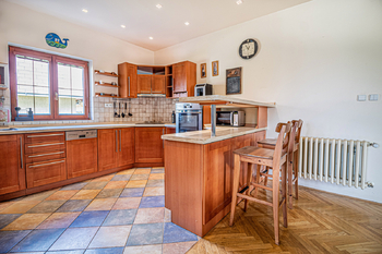 Kuchyně - Pronájem domu 249 m², Praha 4 - Libuš