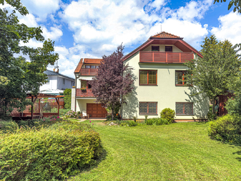 Rodinný dům se zahradou - Pronájem domu 249 m², Praha 4 - Libuš 