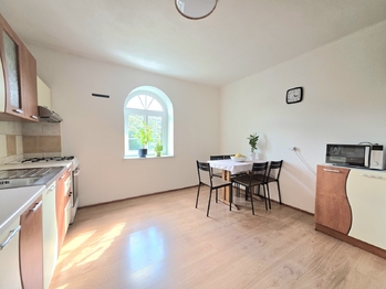 Prodej bytu 1+1 v osobním vlastnictví 64 m², Nové Heřminovy