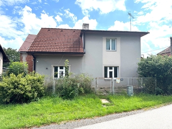 pohled na dům - Prodej domu 115 m², Lázně Bělohrad 