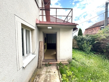 pohled na vstup do domu - Prodej domu 115 m², Lázně Bělohrad