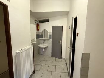 Pronájem obchodních prostor 54 m², Rožnov pod Radhoštěm