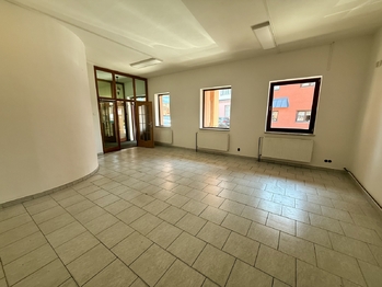 Pronájem obchodních prostor 54 m², Rožnov pod Radhoštěm