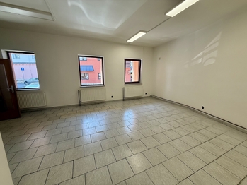 Pronájem obchodních prostor 54 m², Rožnov pod Radhoštěm