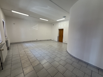 Pronájem obchodních prostor 54 m², Rožnov pod Radhoštěm