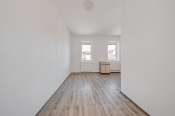 Prodej bytu 1+kk v osobním vlastnictví 23 m², Praha 10 - Uhříněves
