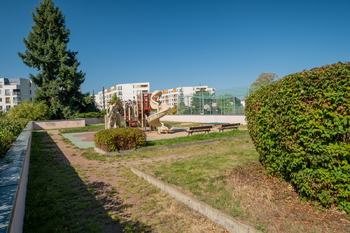 Prodej bytu 1+kk v osobním vlastnictví 23 m², Praha 10 - Uhříněves