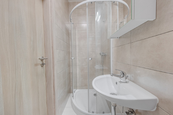 Prodej bytu 1+kk v osobním vlastnictví 23 m², Praha 10 - Uhříněves