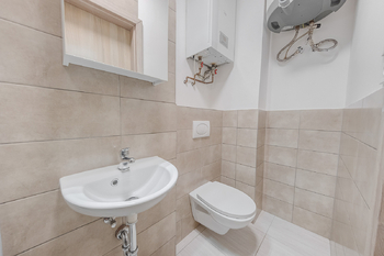 Prodej bytu 1+kk v osobním vlastnictví 23 m², Praha 10 - Uhříněves