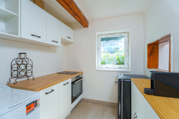 Prodej pozemku 1884 m², Mirošovice