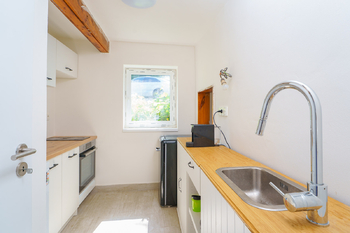 Prodej pozemku 1884 m², Mirošovice