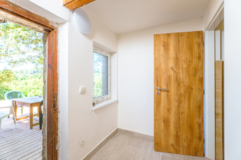 Prodej pozemku 1884 m², Mirošovice