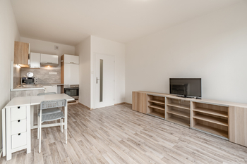 Pronájem bytu 1+kk v družstevním vlastnictví 37 m², Praha 4 - Podolí