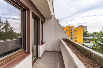Pronájem bytu 1+kk v družstevním vlastnictví 37 m², Praha 4 - Podolí
