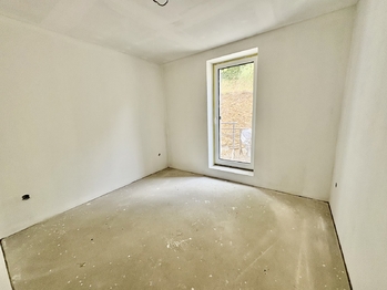 Pokoj č. 3 přízemí - Prodej domu 188 m², Strunkovice nad Blanicí